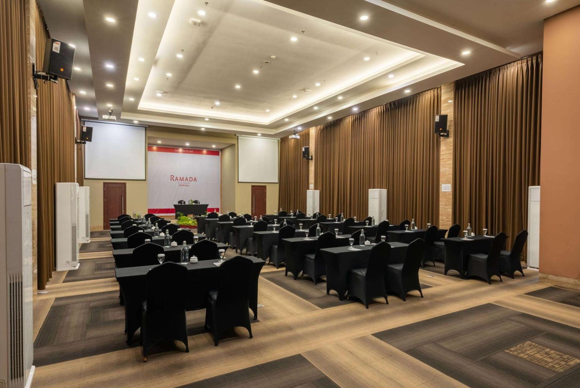 Ramada By Wyndham Serpong Eksteriør bilde