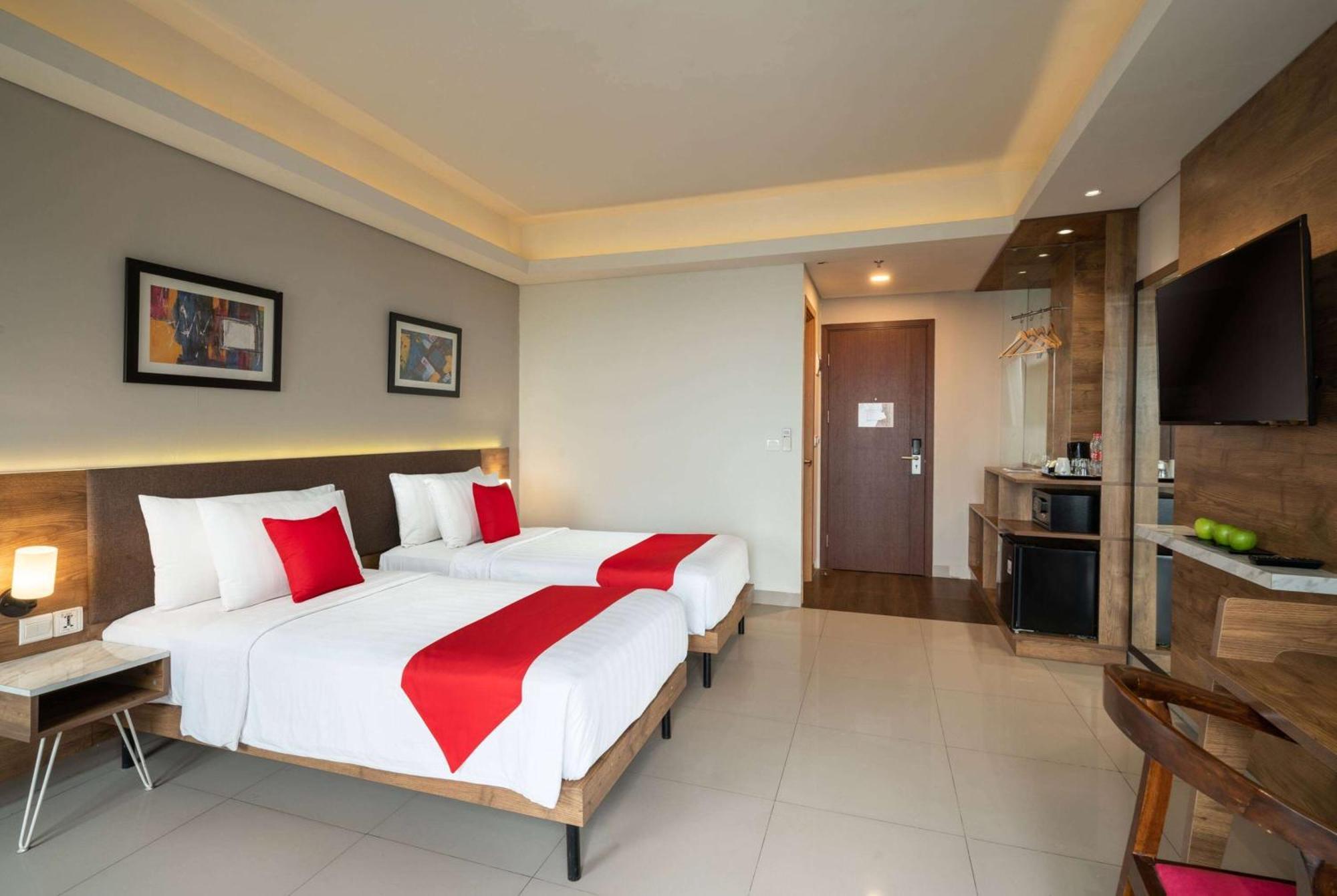 Ramada By Wyndham Serpong Eksteriør bilde